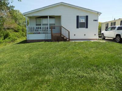 Photo 3 of 31 of home located at 3788 Harvest Circle Carleton, MI 48117