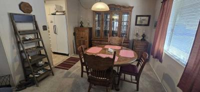 Photo 4 of 12 of home located at 4217 Underwood Dr Bakersfield, CA 93301