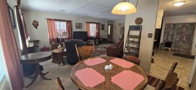 Photo 5 of 12 of home located at 4217 Underwood Dr Bakersfield, CA 93301