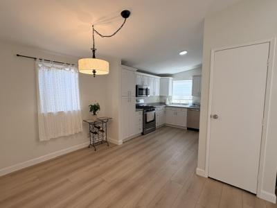 Photo 5 of 17 of home located at 824 W. 15th St. #9 Newport Beach, CA 92663