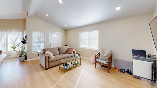 2005 Hallmark Better Than NEW Manufactured Home