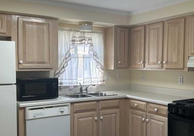Photo 4 of 12 of home located at 1117 Sycamore Ct. Whiting, NJ 08759