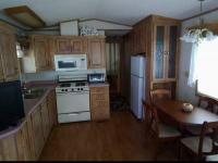 1990 Skyline Manufactured Home