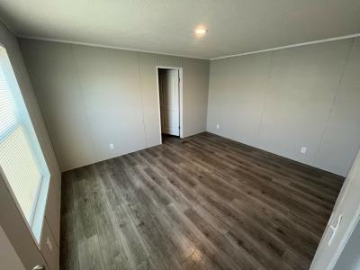 Photo 5 of 9 of home located at 2605 Aberdeen Dr. Findlay, OH 45840