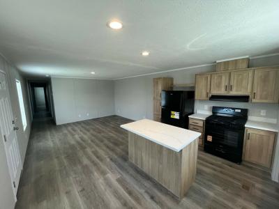 Photo 4 of 10 of home located at 2404 W. Dundee Dr. Findlay, OH 45840