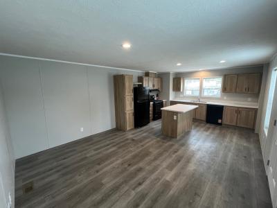 Photo 5 of 12 of home located at 2405 W. Skye View Dr. Findlay, OH 45840