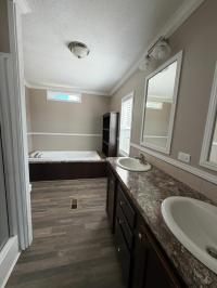 2018 Clayton Homes Inc Yes Mobile Home
