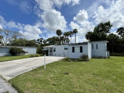 Photo 4 of 18 of home located at 3408 Lauren Court Ellenton, FL 34222