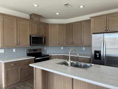 Photo 2 of 19 of home located at 3301 S Goldfield Road Lot 5033 Apache Junction, AZ 85119