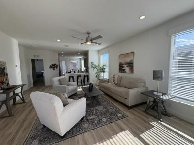 Photo 5 of 19 of home located at 3301 S Goldfield Road Lot 5091 Apache Junction, AZ 85119