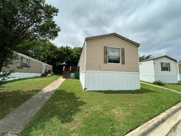 Photo 1 of 2 of home located at 5020 Shoreline Circle W #29 Fort Worth, TX 76119