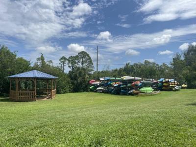Photo 3 of 4 of home located at 971 Freeport Avenue Venice, FL 34285