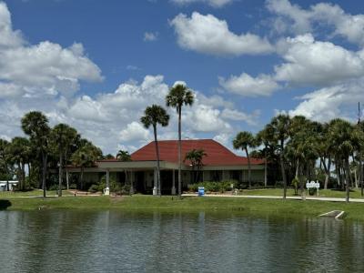 Photo 2 of 4 of home located at 955 Jacinto Avenue Venice, FL 34285