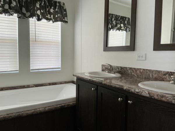 2022 CHAMPION RH2683B Mobile Home