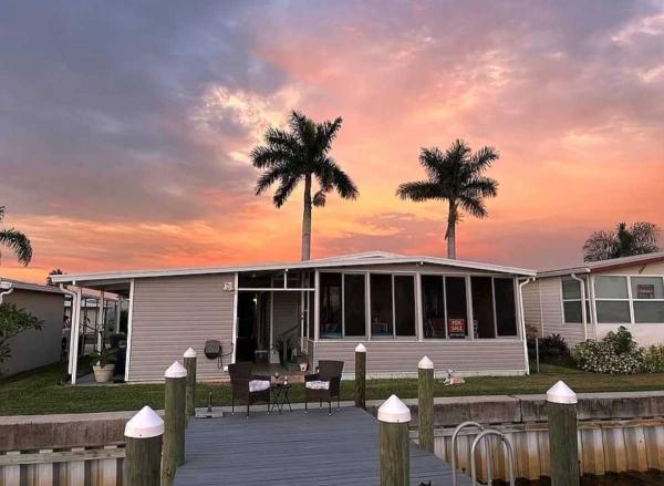 Photo 1 of 2 of home located at 327 3rd St Dr W Lot 7 Palmetto, FL 34221