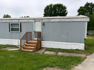 Mobile Home at 804 N. Jefferson St. Silver Lake, IN 46982