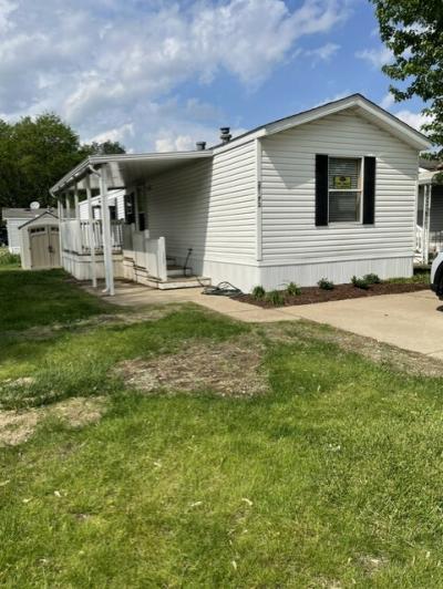 Mobile Home at 27572 Moulon Rouge Dr #617 Romulus, MI 48174