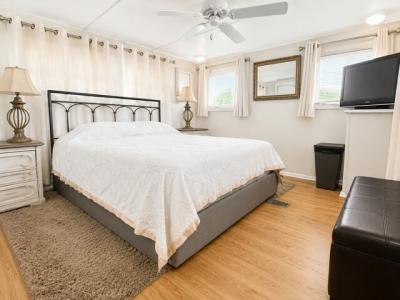 Photo 4 of 34 of home located at 6320 Aloha Drive, Lot #125 Bradenton, FL 34207