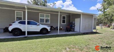 Photo 4 of 46 of home located at 2279 NW 47th Circle Ocala, FL 34482