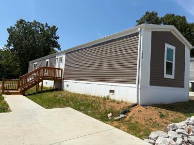 Mobile Home at 230 Caroline Ln Dickson, TN 37055