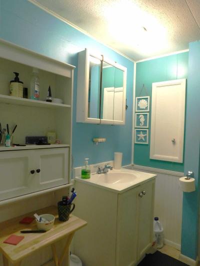 Photo 5 of 20 of home located at 6506 Waikiki Drive, Lot 263 Bradenton, FL 34207