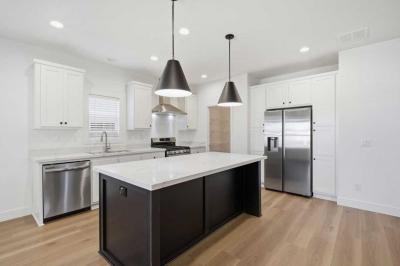 Photo 5 of 13 of home located at 29428 Middleborough Way Hayward, CA 94544