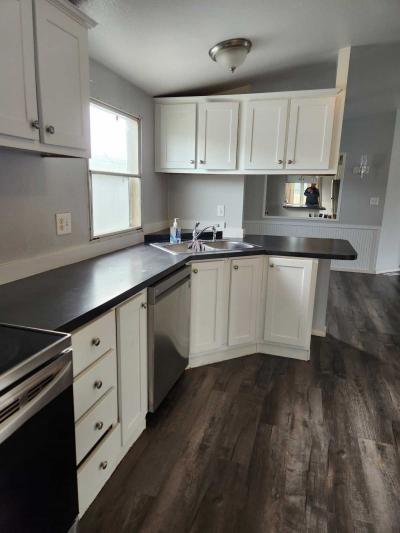 Photo 5 of 9 of home located at 830 N. Main St. #47 Mount Angel, OR 97362