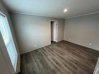 Photo 5 of 10 of home located at 2330 W. Skye View Dr. Findlay, OH 45840