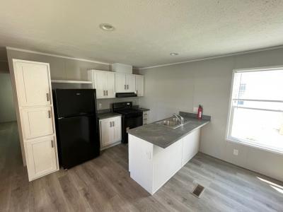 Photo 3 of 10 of home located at 2419 W. Dundee Dr. Findlay, OH 45840