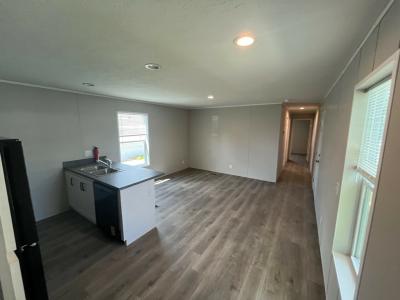 Photo 4 of 10 of home located at 2419 W. Dundee Dr. Findlay, OH 45840