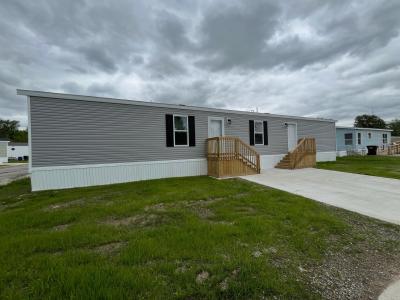 Mobile Home at 2321 W. Skye View Dr. Findlay, OH 45840