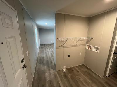 Photo 5 of 10 of home located at 2321 W. Skye View Dr. Findlay, OH 45840