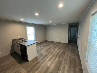 Photo 4 of 10 of home located at 2328 W. Skye View Dr. Findlay, OH 45840