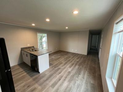 Photo 4 of 10 of home located at 2401 W. Skye View Dr. Findlay, OH 45840