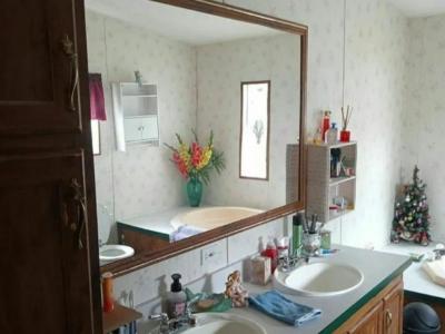 Photo 4 of 10 of home located at 4823 Allen Way Tampa, FL 33610