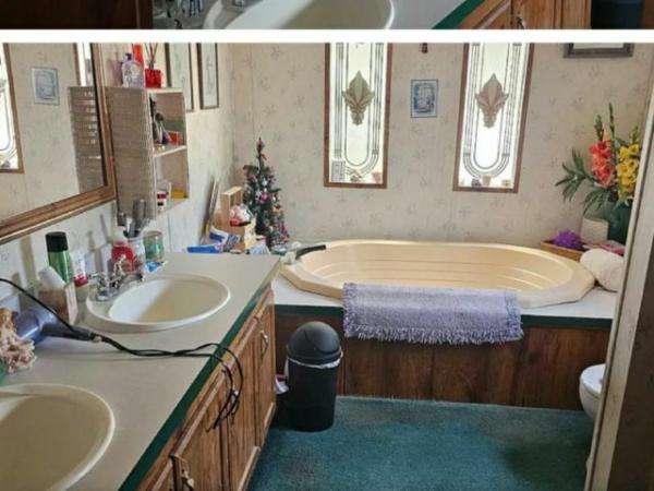 1996 OAKH Manufactured Home