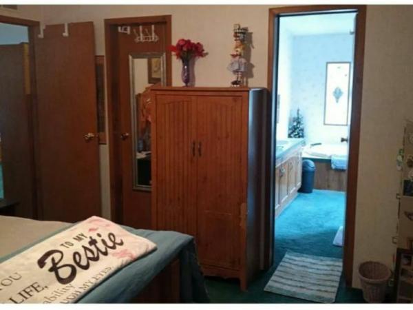 1996 OAKH Manufactured Home