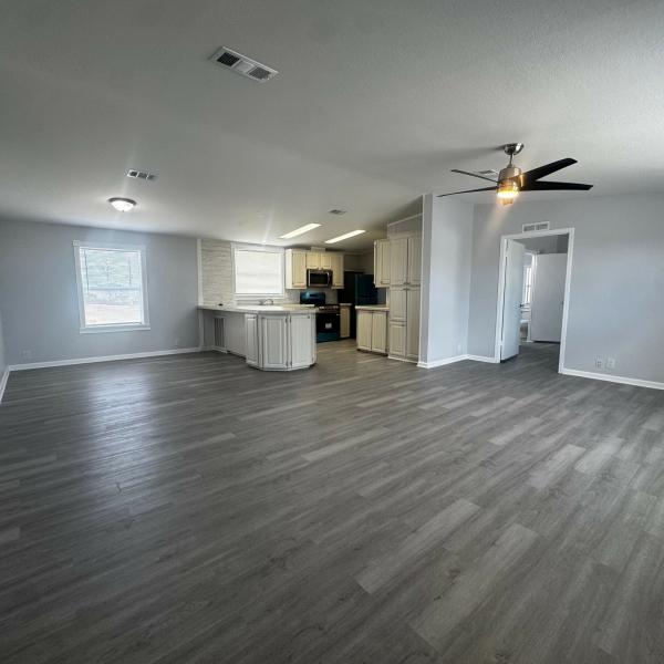2004 Homes of Merit 49046 Mobile Home