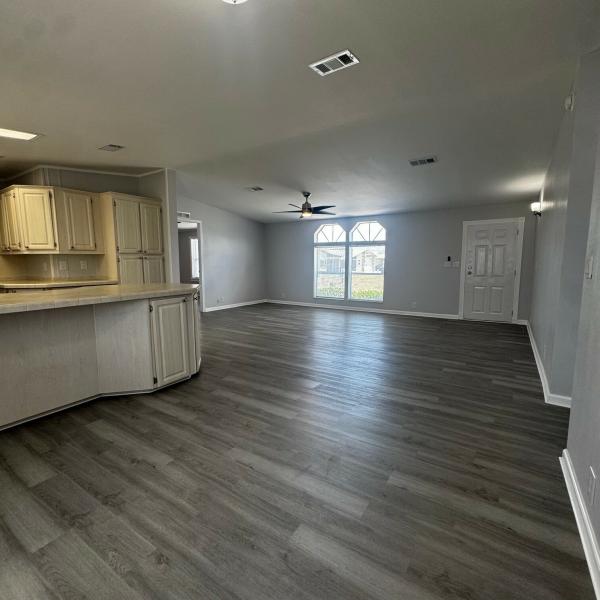 2004 Homes of Merit 49046 Mobile Home