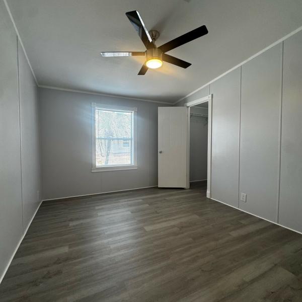 2004 Homes of Merit 49046 Mobile Home