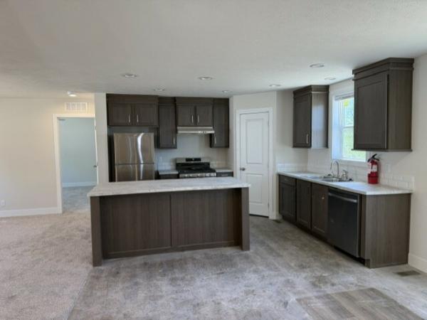 2025 Clayton 81RDH28523B Mobile Home