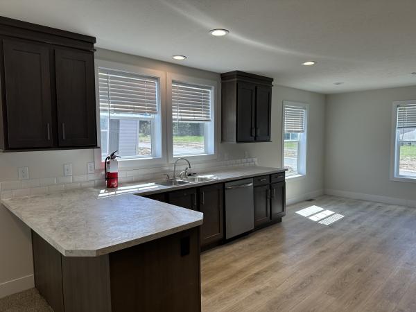 2025 Clayton 81RDH28563A Mobile Home