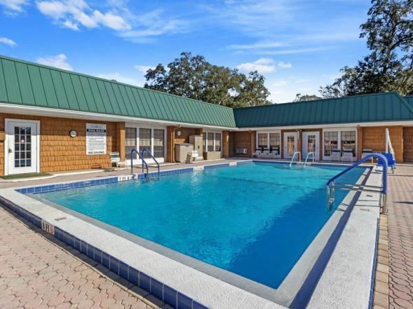 2026 CAVCO - Plant City Raleigh w/ Rear Porch - Limited Series Mobile Home