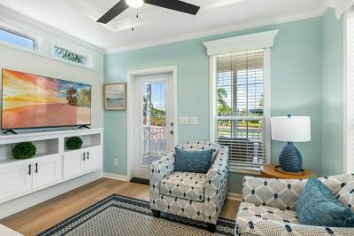 Photo 3 of 11 of home located at 861 Seashell Loop Palmetto, FL 34221