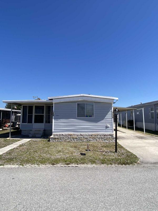 Photo 1 of 2 of home located at 1723 Moonraker Drive #258 Ruskin, FL 33570