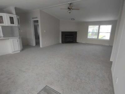 Photo 5 of 19 of home located at 125 Monet White Lake, MI 48383