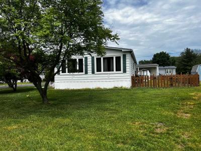 Photo 2 of 3 of home located at 221 N Pond Dr Mount Laurel, NJ 08054