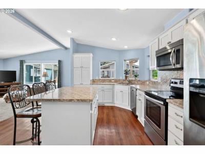 Photo 6 of 17 of home located at 20248 Highway 213 #45 Oregon City, OR 97045