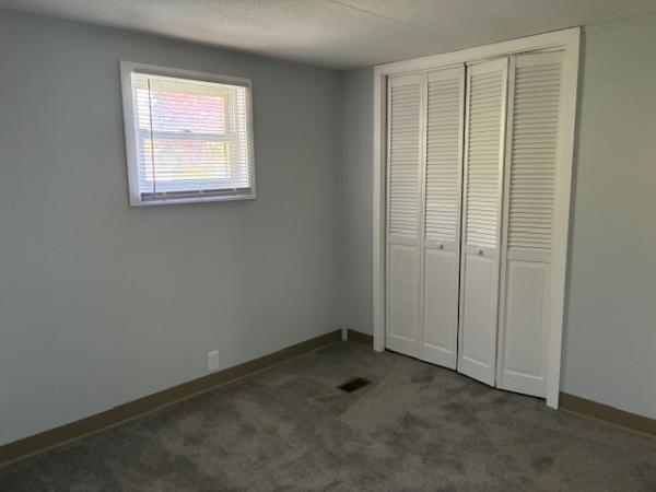 1977 TITAN SINGLE WIDE Mobile Home
