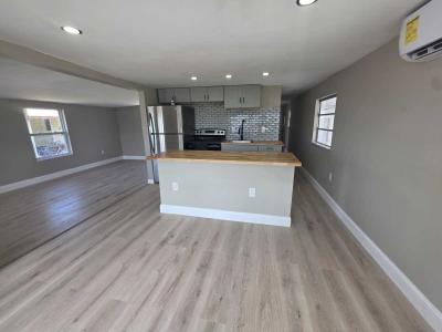 Mobile Home at 10501 Bay Street NE Saint Petersburg, FL 33716
